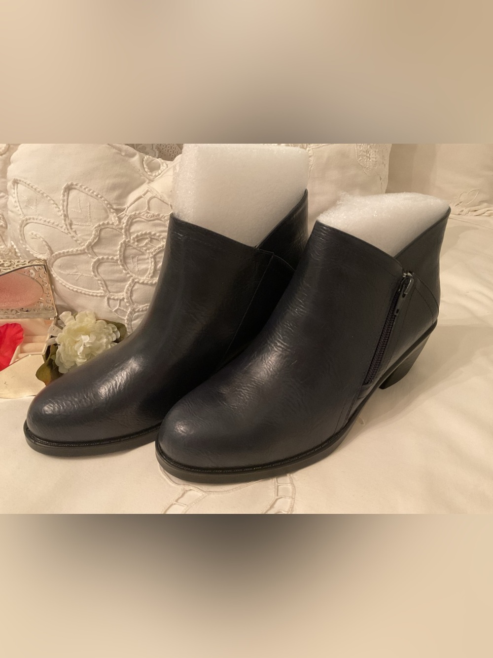 NEW WITHOUT TAGS EASY STREET “MORGANA” COMFORT WAVE BLACK ANKLE BOOTS SIZE 8M - Picture 16 of 16